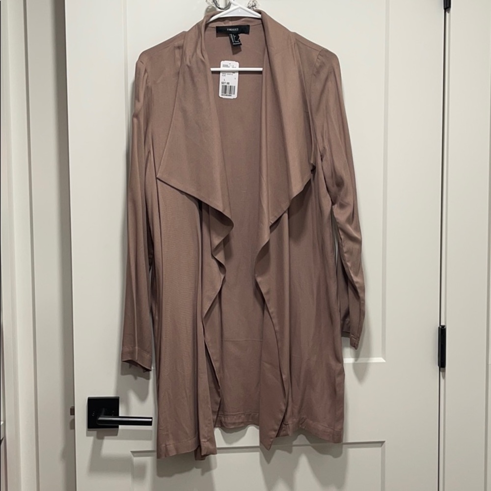 New with tags lightweight trench coat